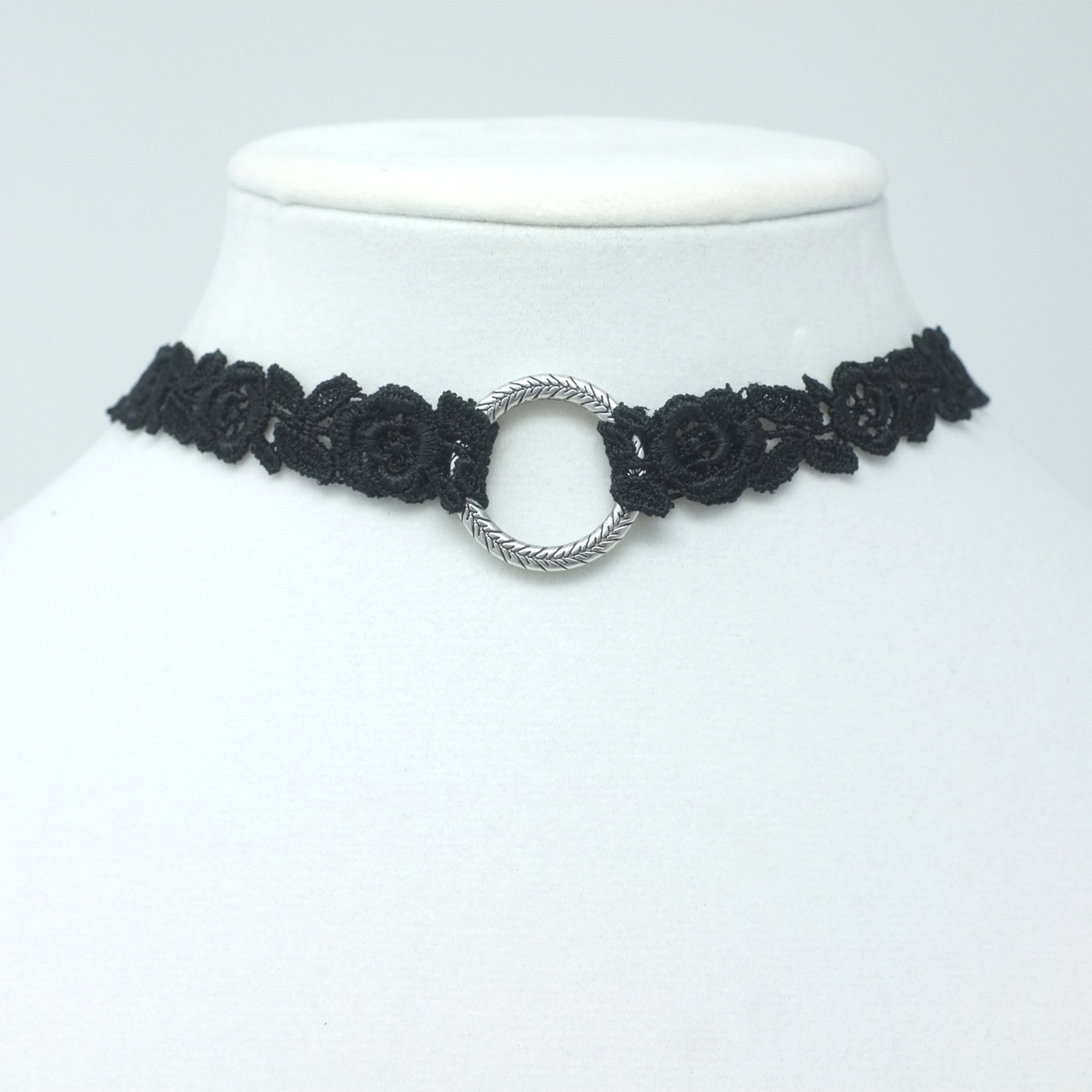 Black deals ring choker