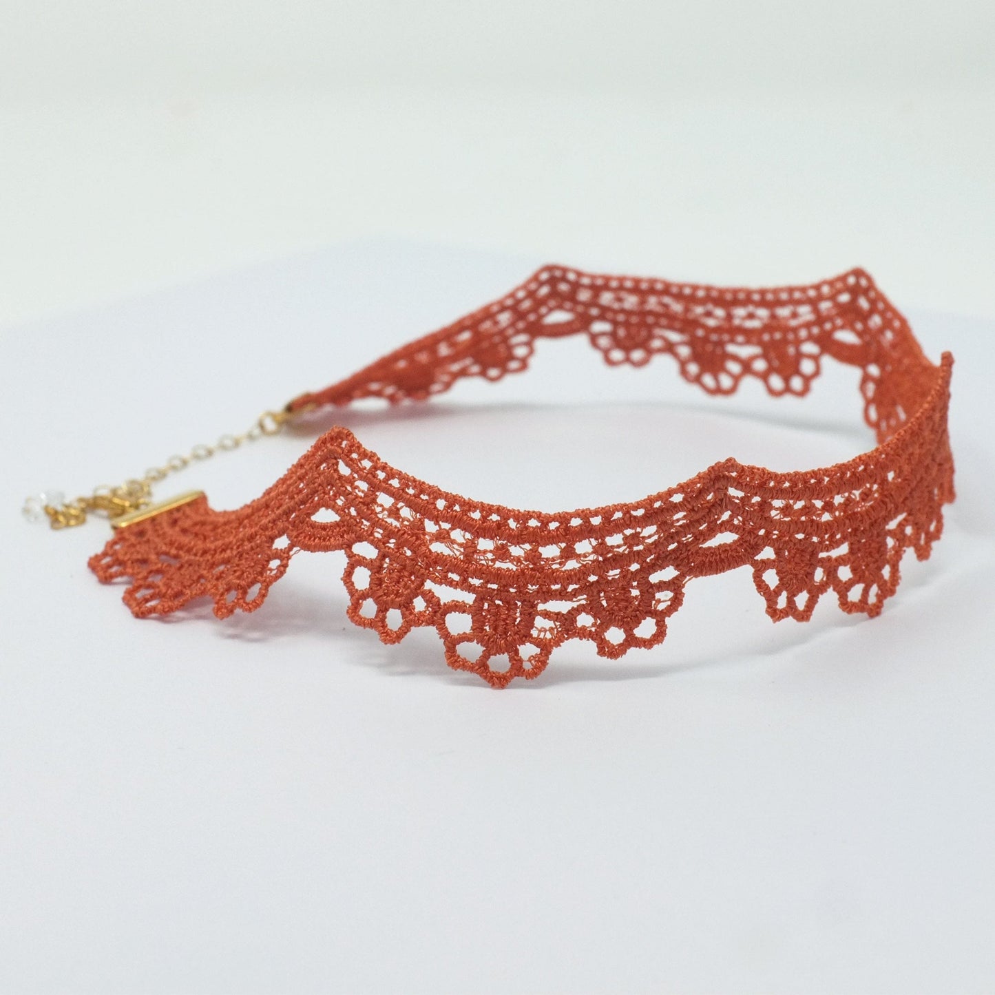 Yelena Scalloped Lace Choker in Burnt Orange