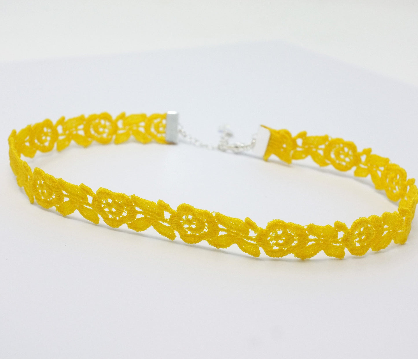 Freya Lemon Yellow Rose Choker