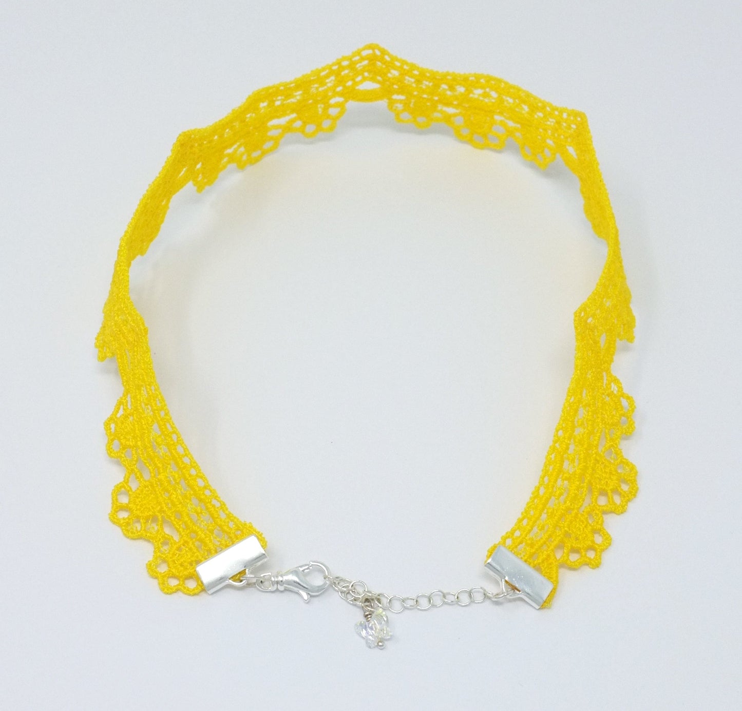 Yelena Lace Choker Necklace in Yellow