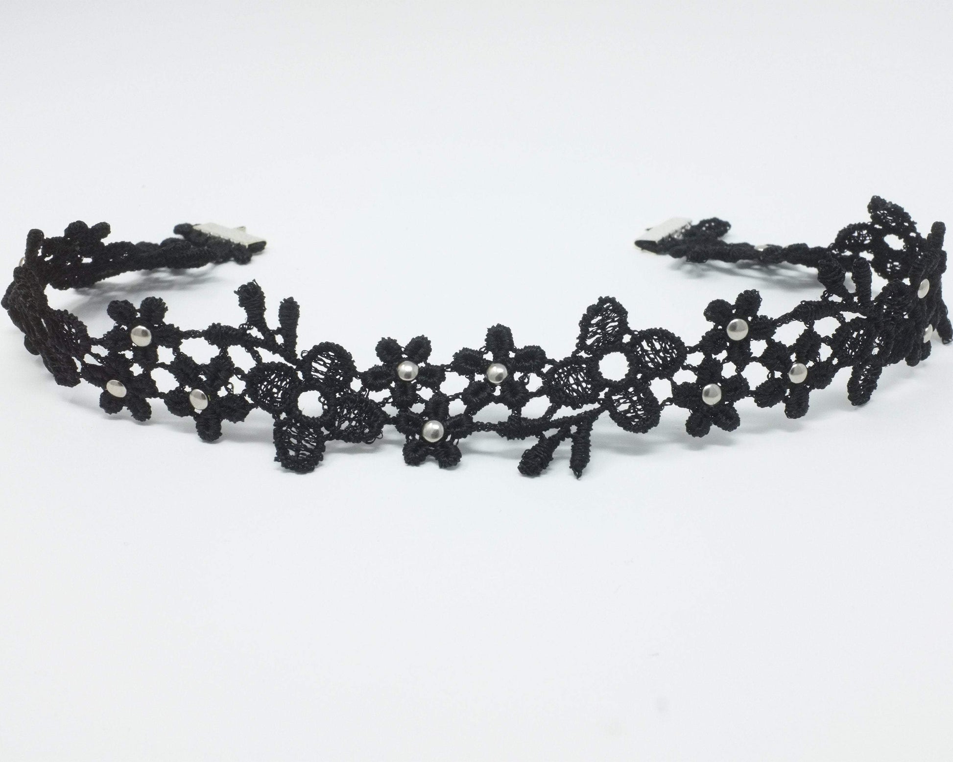 Sparkly Choker with Floral Lace and Silver Beads