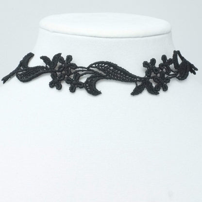 Black Flower Necklace 