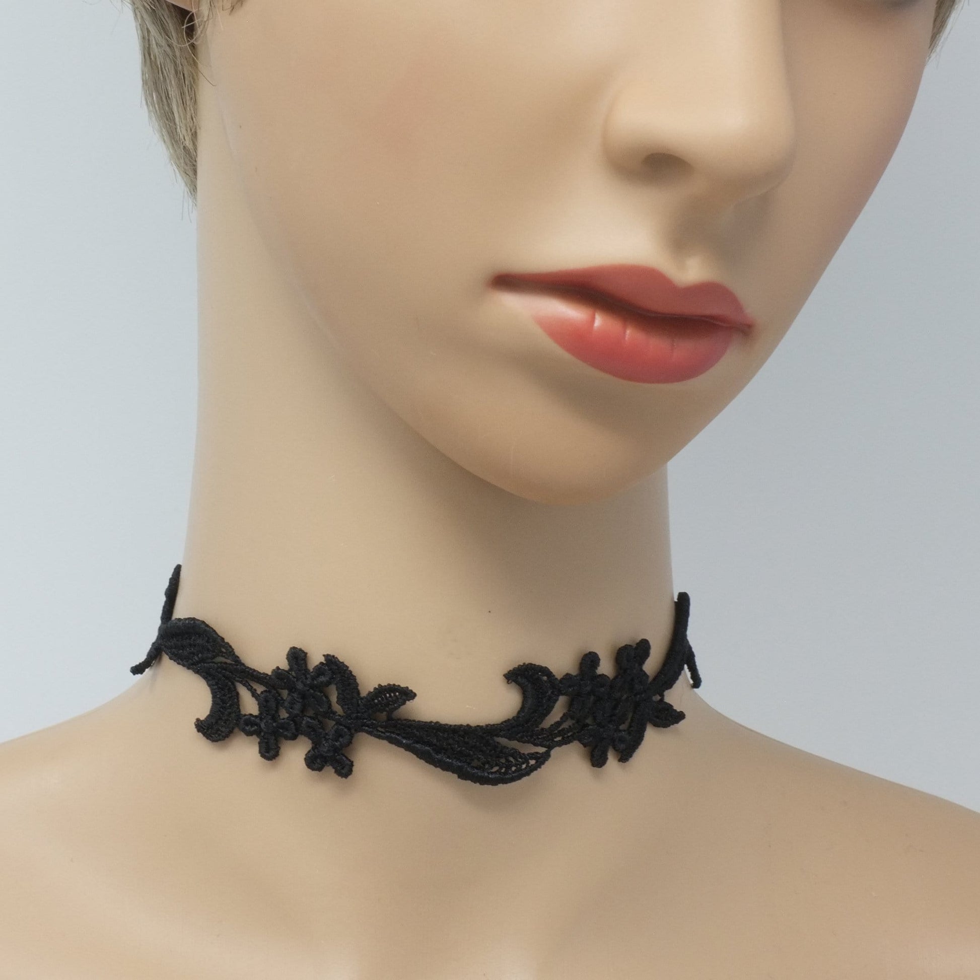 Delicate Choker Necklace with Black Flowers