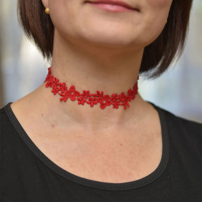 Woman wearing a Multifloral Red Lace Choker