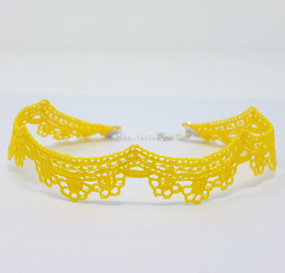 Yelena Lace Choker Necklace in Yellow