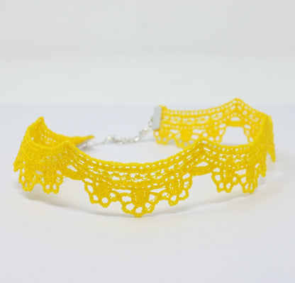 Yelena Lace Choker Necklace in Yellow