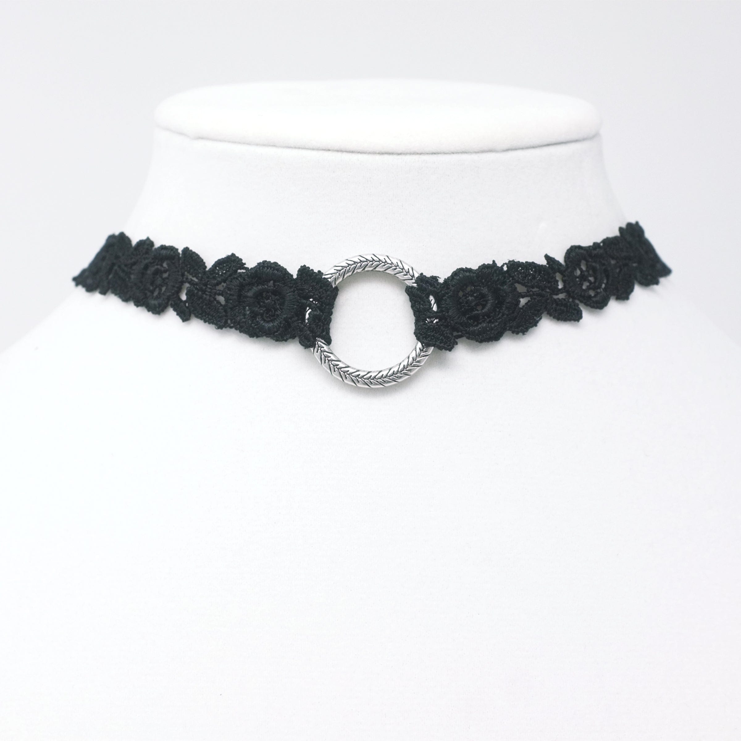 Metal deals ring choker